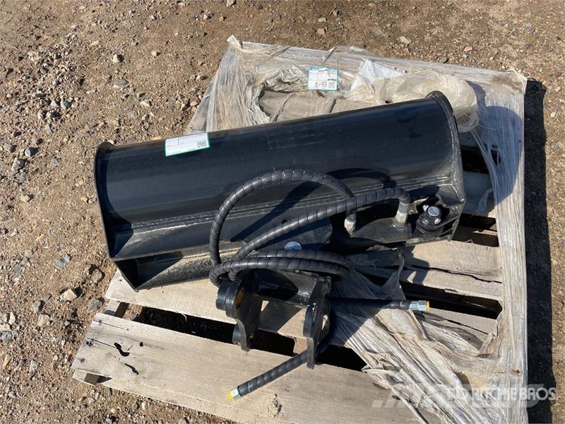 GIYI GY-3TB 32 in Hydraulic Tilting Excavator Buck 挖斗
