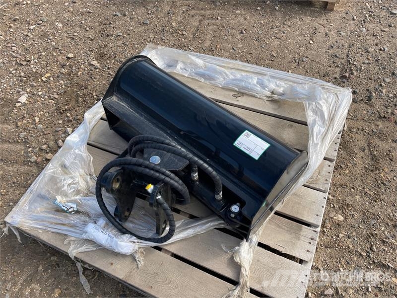 GIYI GY-3TB 32 in Hydraulic Tilting Excavator Buck 挖斗