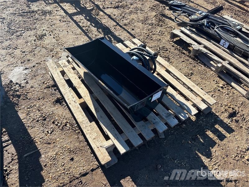 GIYI GY-3TB 32 in Mini Tilting Excavator Bucket (U Schaufeln