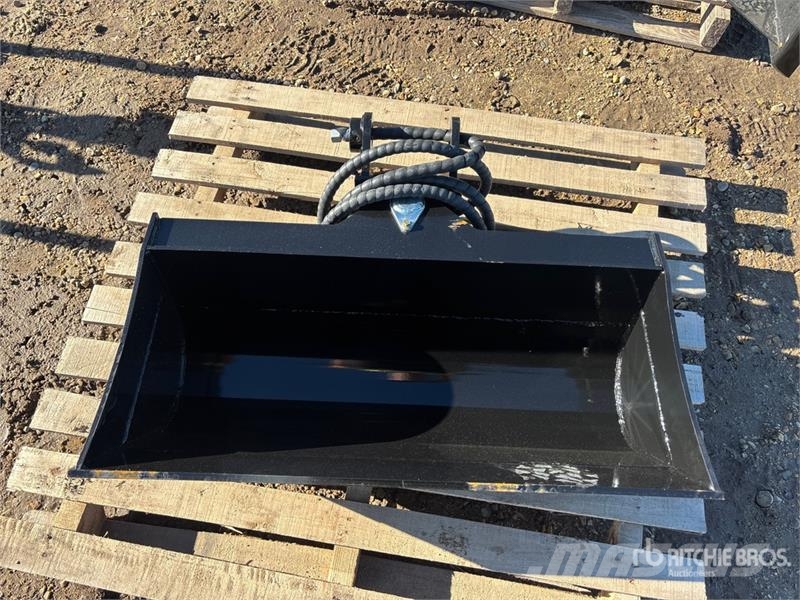 GIYI GY-3TB 32 in Mini Tilting Excavator Bucket (U Schaufeln