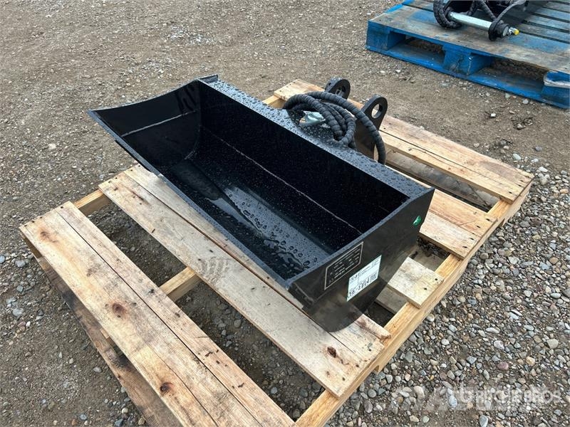 GIYI GY-3TB 32 in Tilting Excavator Bucket - Fits Kausi