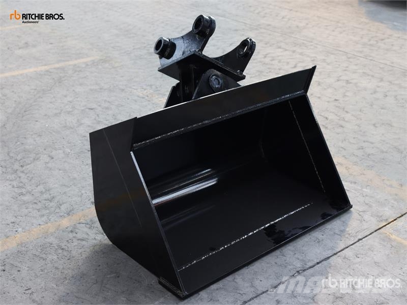 GIYI GY-3TB 32 in Tilting Excavator Bucket - Fits Kanalak