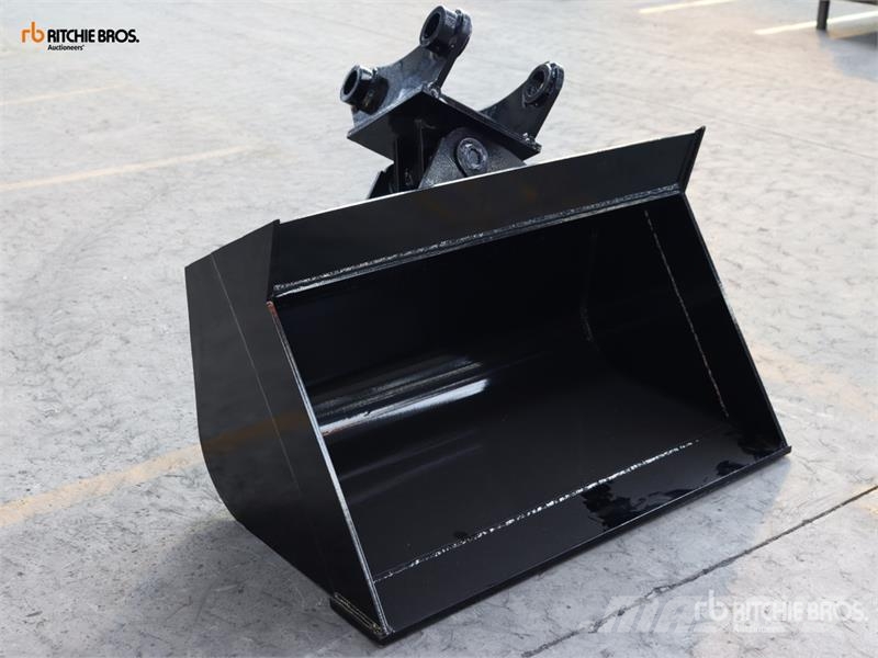GIYI GY-3TB 36 in Tilting Excavator Bucket - Fits Kanalak