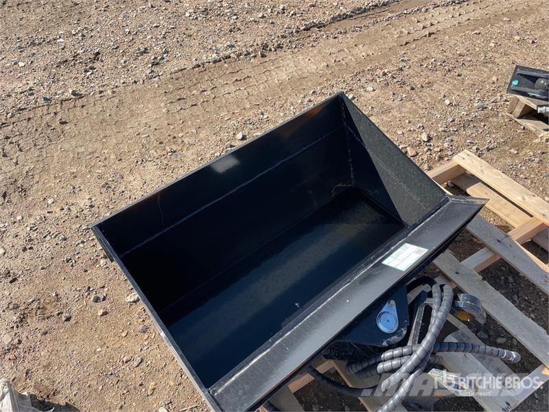 GIYI GY-5TB 35 in Hydraulic Tilting Excavator Buck 挖斗
