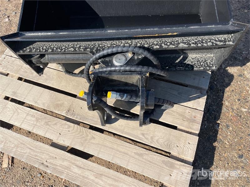 GIYI GY-5TB 35 in Hydraulic Tilting Excavator Buck 挖斗
