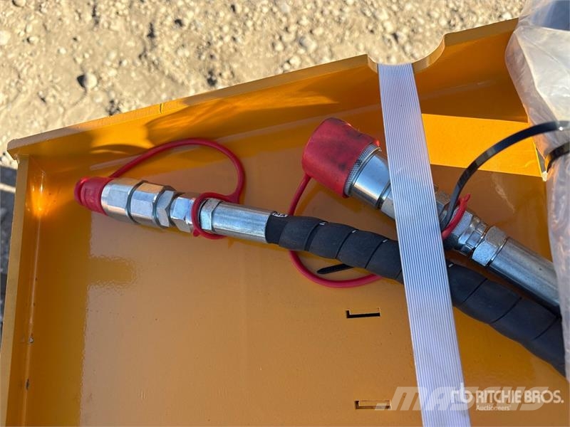  GIYI GY-AD680 Skid Steer Post Driver (Unused) Εξοπλισμός περίφραξης