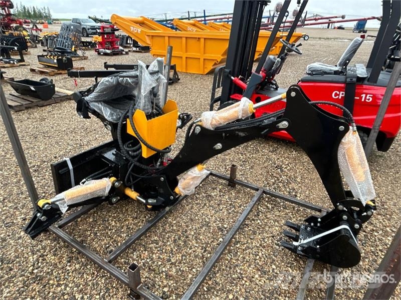 GIYI GY-BD98 12 in Skid Steer Backhoe (Unused) Backhoes