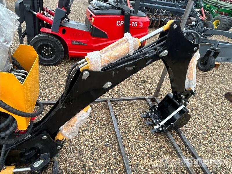 GIYI GY-BD98 12 in Skid Steer Backhoe (Unused) Backhoes
