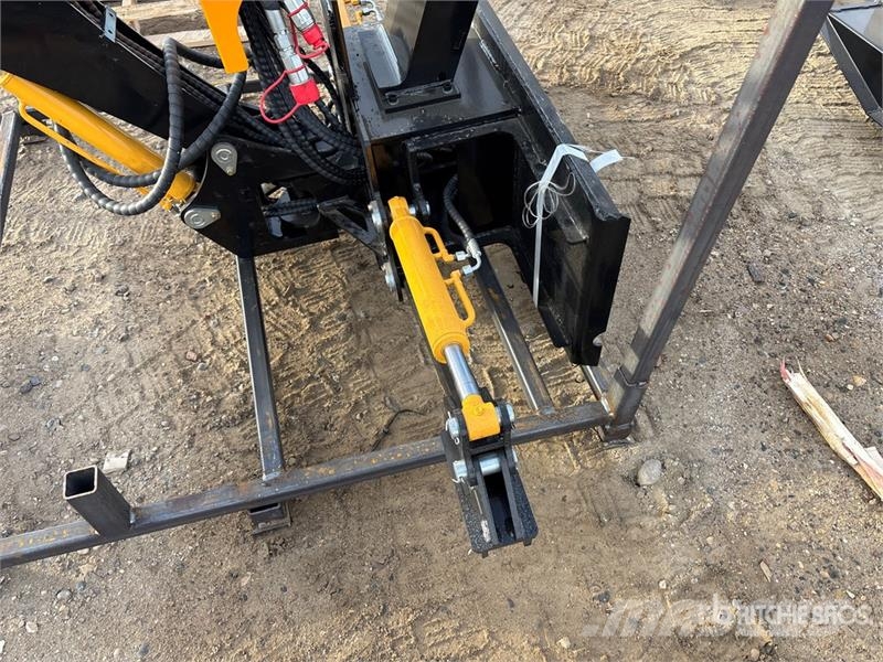 GIYI GY-BD98 47 in Skid Steer Backhoe (Unused) Beko kepçeleri