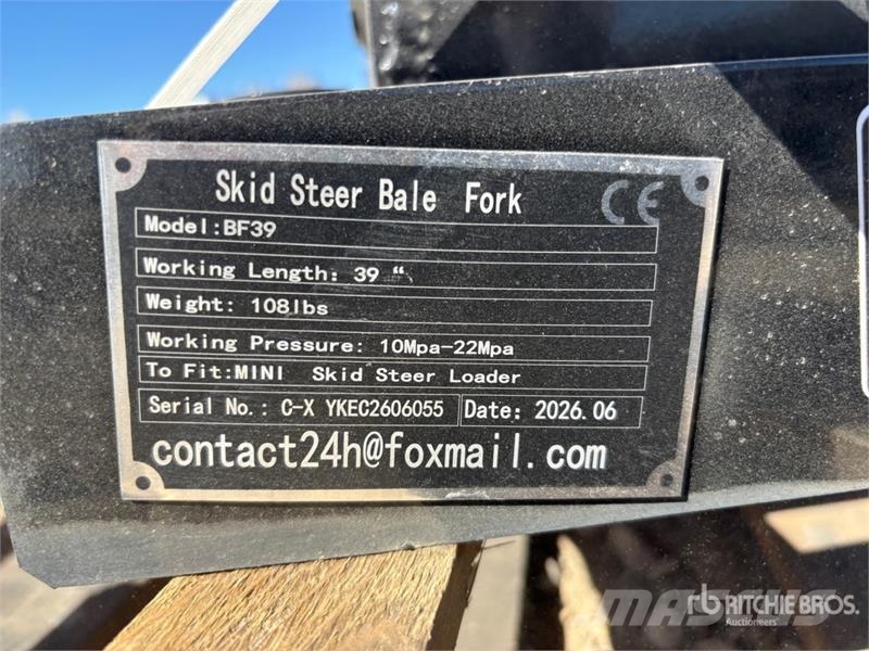  GIYI GY-BF39 39 in Mini Skid Steer Bale Spear (Unu Drugi deli