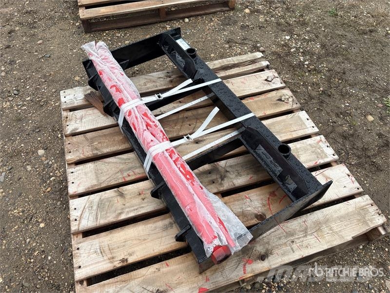 GIYI GY-BF47 47 in Skid Steer Bale Spear (Unused) Kiti naudoti statybos komponentai