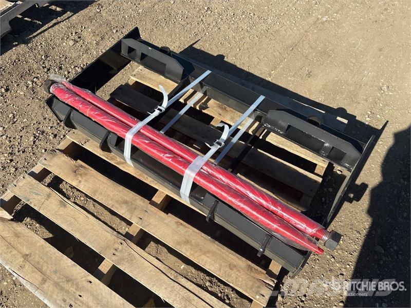  GIYI GY-BF47 47 in Skid Steer Bale Spear (Unused) Otros componentes