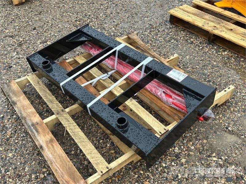  GIYI GY-BF47 47 in Skid Steer Bale Spear (Unused) Drugi deli