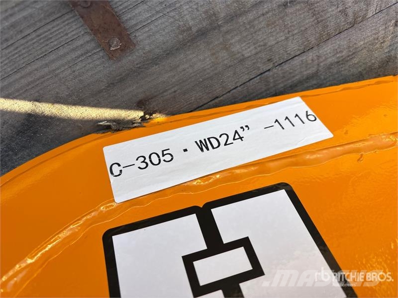 GIYI GY-BK 24 in Digging Excavator Bucket - Fits C Kašike / Korpe