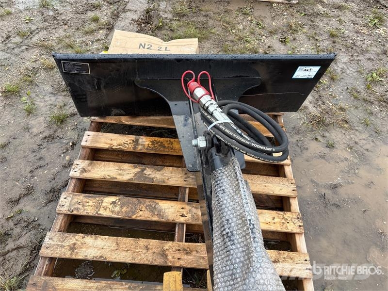 GIYI GY-BK56 56 in Skid Steer Backhoe (Unused) Tranšėjų kasimo technika