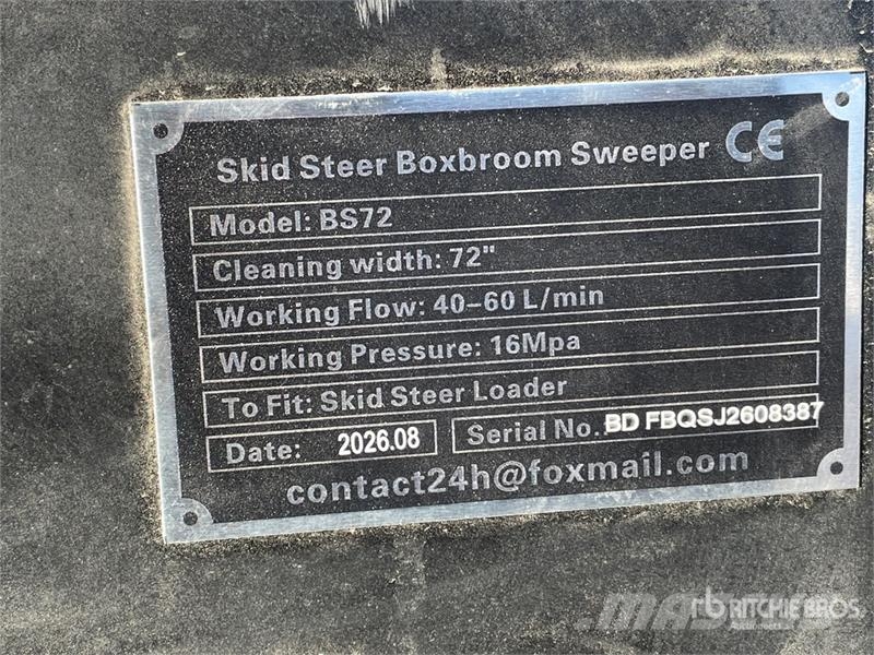 GIYI GY-BS72 72 in Skid Steer Sweeper (Unused) Børster