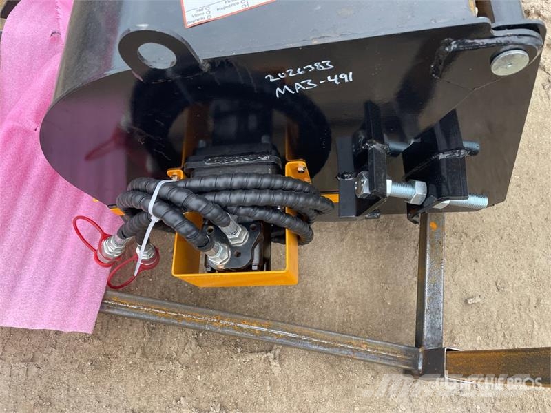  GIYI GY-BS72 72 in Skid Steer Sweeper (Unused) Süpürgeler
