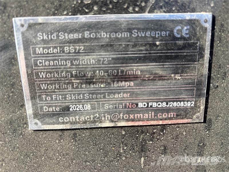  GIYI GY-BS72 72 in Skid Steer Sweeper (Unused) Cepillos