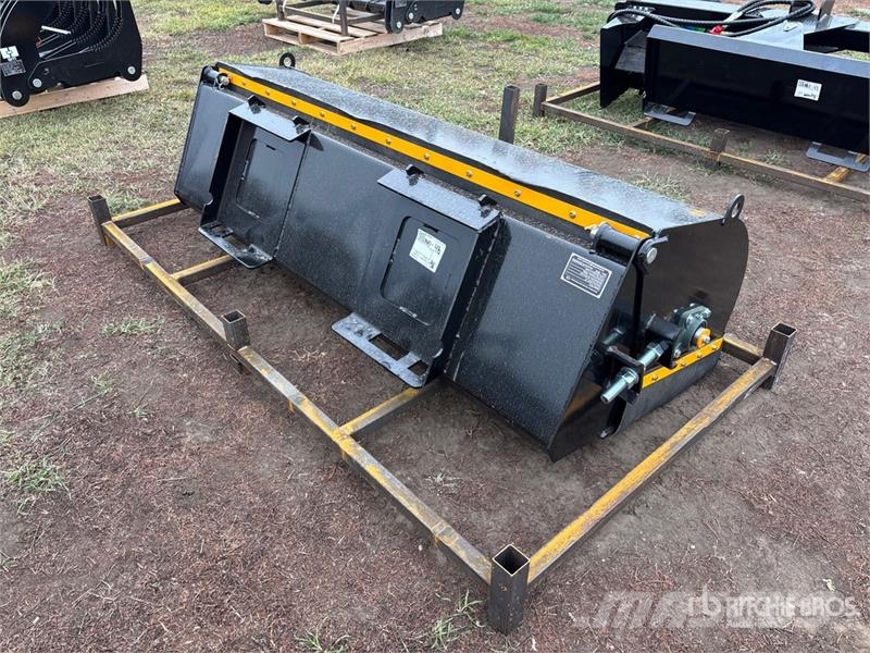  GIYI GY-BS72 72 in Skid Steer Sweeper (Unused) Cepillos