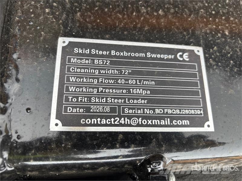  GIYI GY-BS72 72 in Skid Steer Sweeper (Unused) Cepillos