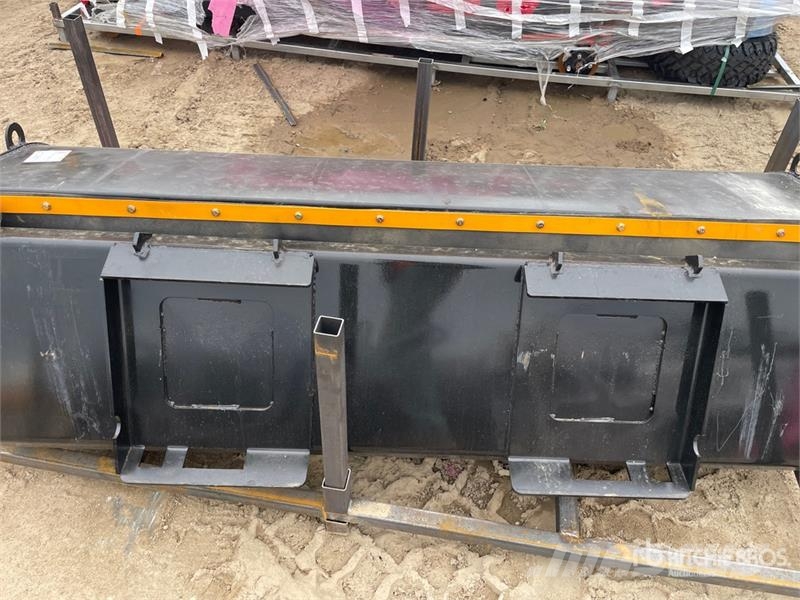  GIYI GY-BS72 72 in Skid Steer Sweeper (Unused) Süpürgeler