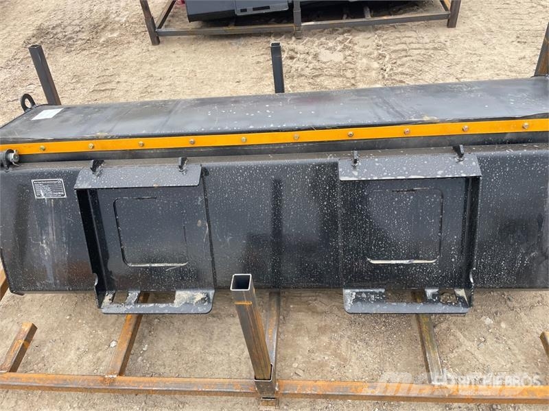  GIYI GY-BS72 72 in Skid Steer Sweeper (Unused) Süpürgeler