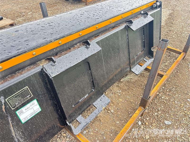 GIYI GY-BS72 72 in Skid Steer Sweeper (Unused) Harjad