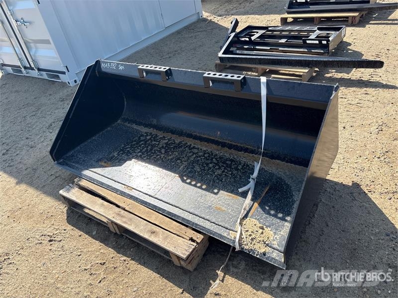GIYI GY-BT67 67 in Skid Steer Bucket (Unused) Godet