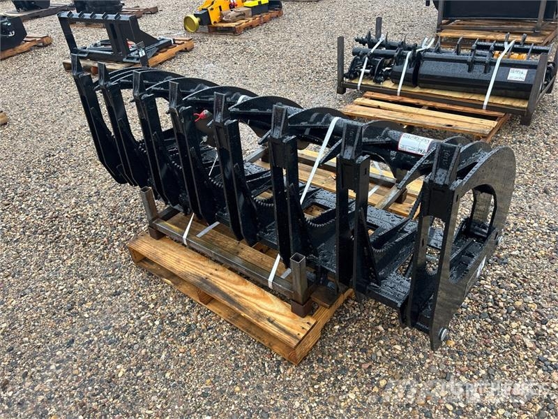 GIYI GY-CLG72 70 in Log Skid Steer Grapple (Unused Gribere