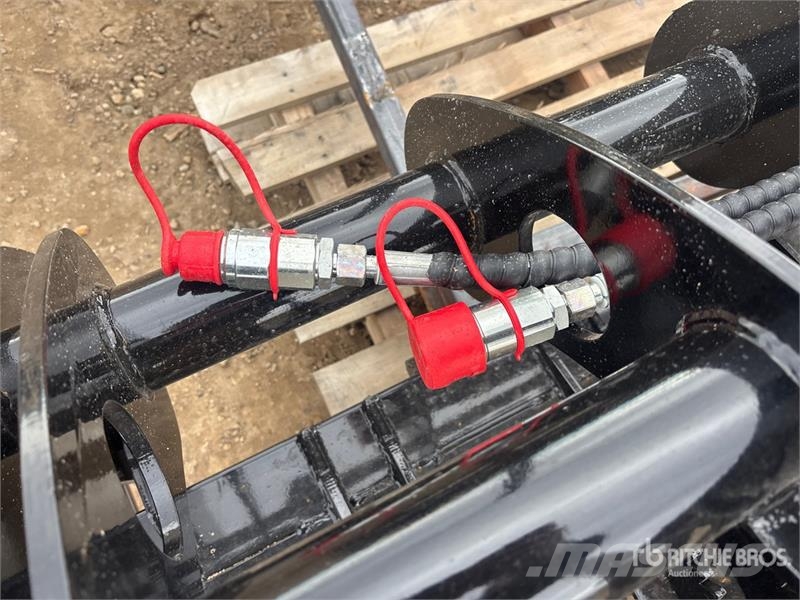 GIYI GY-CLG72 72 in Log Skid Steer Grapple (Unused Grijpers