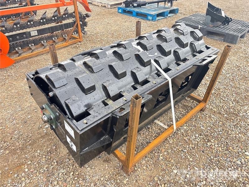 GIYI GY-CW70 59 in Padfoot Skid Steer Vibratory Ro Valce