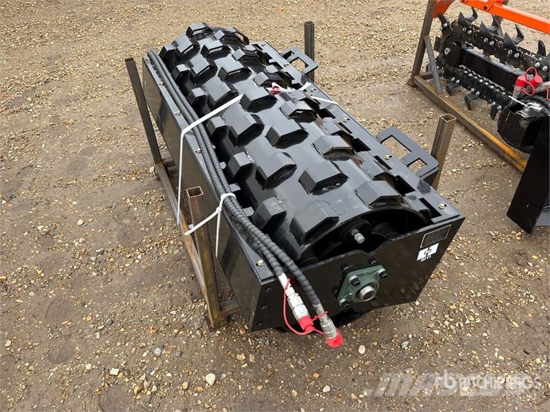 GIYI GY-CW70 59 in Padfoot Skid Steer Vibratory Ro Rollers