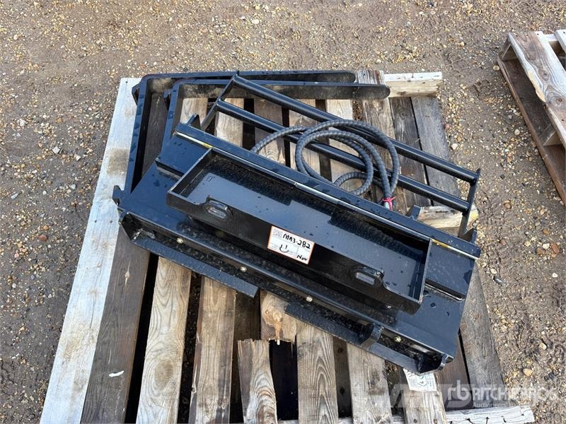 GIYI GY-CYHC 29 in Mini Skid Steer Forks (Unused) Forche