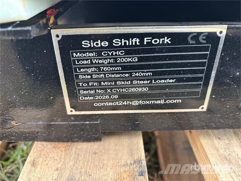 GIYI GY-CYHC 29 in Mini Skid Steer Forks (Unused) 叉