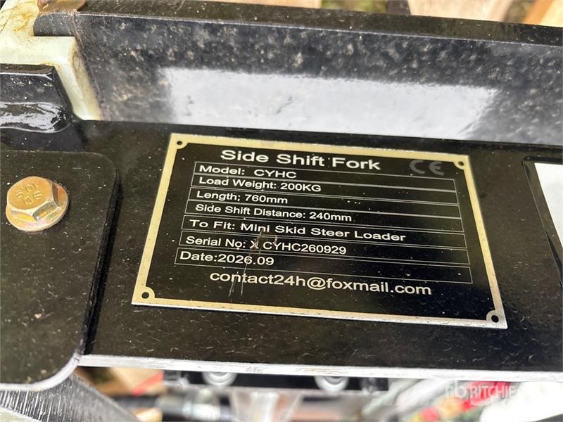 GIYI GY-CYHC 29 in Mini Skid Steer Forks (Unused) 叉