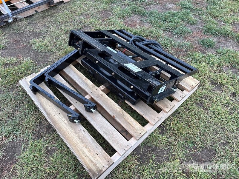 GIYI GY-CYHC 29 in Mini Skid Steer Forks (Unused) 叉