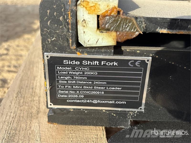  GIYI GY-CYHC 30 in Mini Skid Steer Forks (Unused) Horquillas