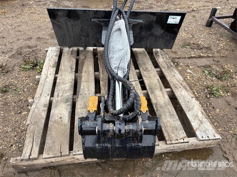 GIYI GY-D ZWB 48 in Skid Steer Backhoe (Unused) Utovarne korpe