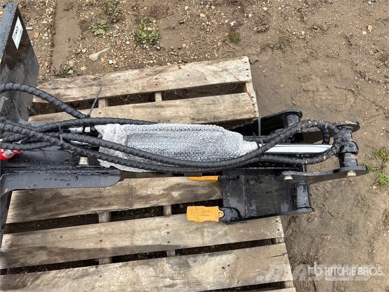 GIYI GY-D ZWB 48 in Skid Steer Backhoe (Unused) Utovarne korpe