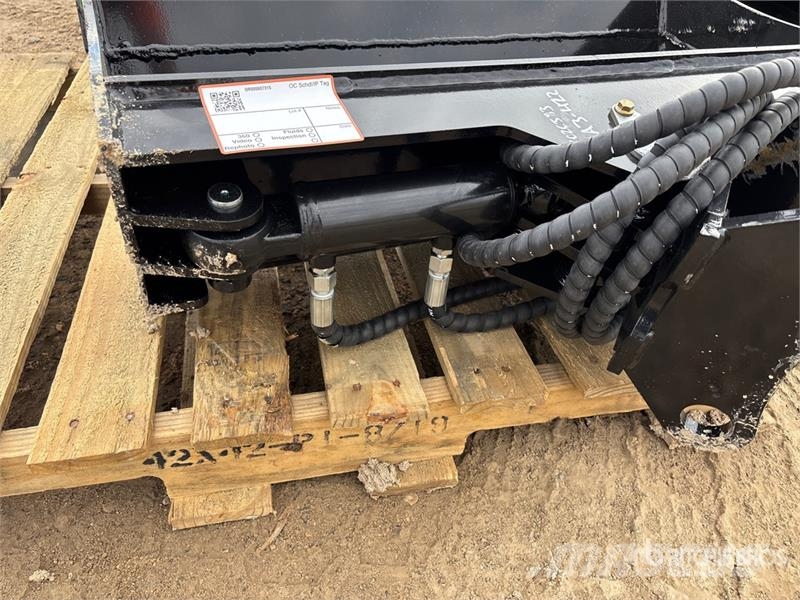  GIYI GY-D3T 32 in Hydraulic Tilting Excavator Buck 挖斗