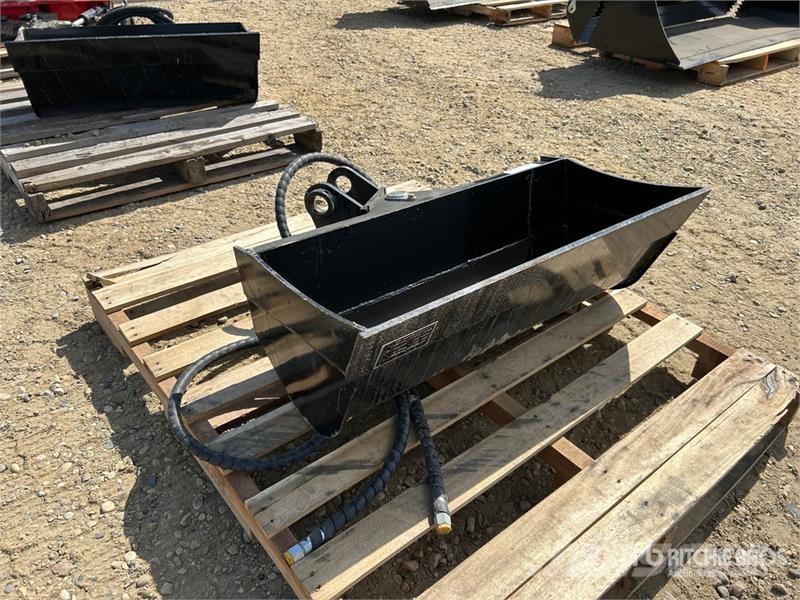 GIYI GY-D3T 32 in Hydraulic Tilting Excavator Buck Godet