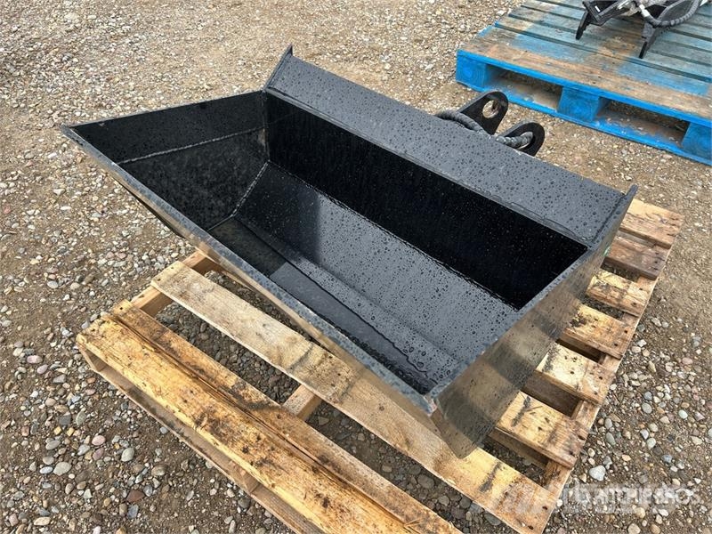 GIYI GY-D5T 35 in Hydraulic Tilting Excavator Buck Buckets