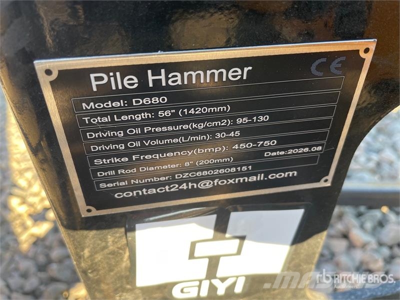  GIYI GY-D680 56 in Skid Steer Post Driver (Unused) Equipos de vallado