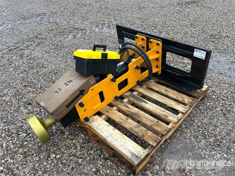  GIYI GY-D680 8 in Skid Steer Post Driver (Unused) Fencing equipment