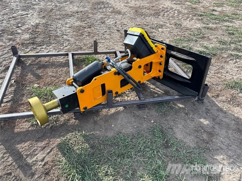  GIYI GY-D680 8 in Skid Steer Post Driver (Unused) Εξοπλισμός περίφραξης