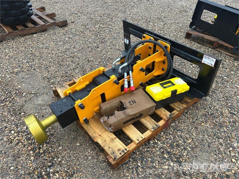  GIYI GY-D680 8 in Skid Steer Post Driver (Unused) Fencing equipment