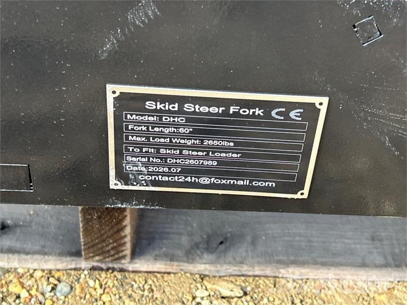 GIYI GY-DHC 59 in Skid Steer Forks (Unused) Vidlica