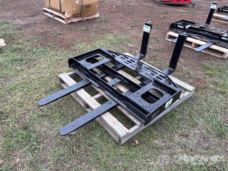  GIYI GY-DHC 59 in Skid Steer Forks (Unused) 叉
