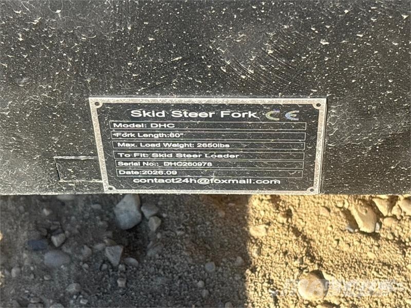 GIYI GY-DHC 59 in Skid Steer Forks (Unused) Horquillas