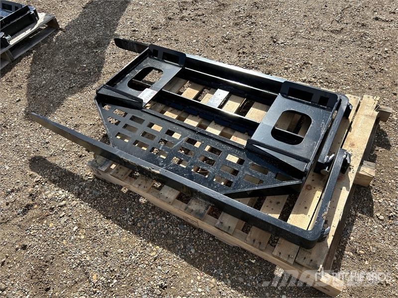 GIYI GY-DHC 59 in Skid Steer Forks (Unused) Vidlica